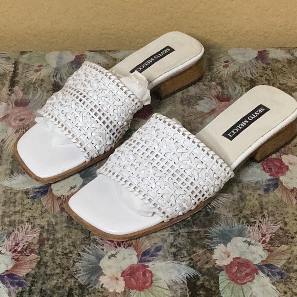 * Sesto Meucci Womens White sandals